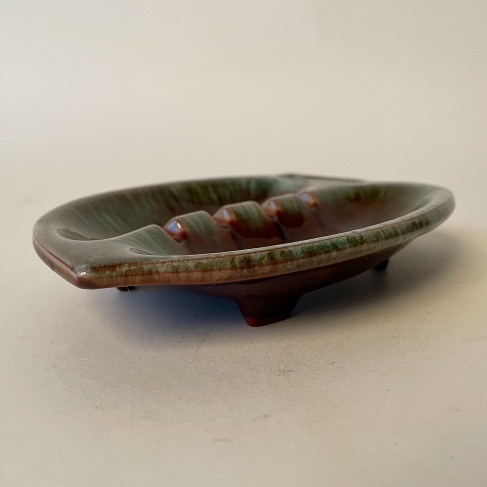 Vintage leaf, made in Japan ash tray - Picture 3 of 8
